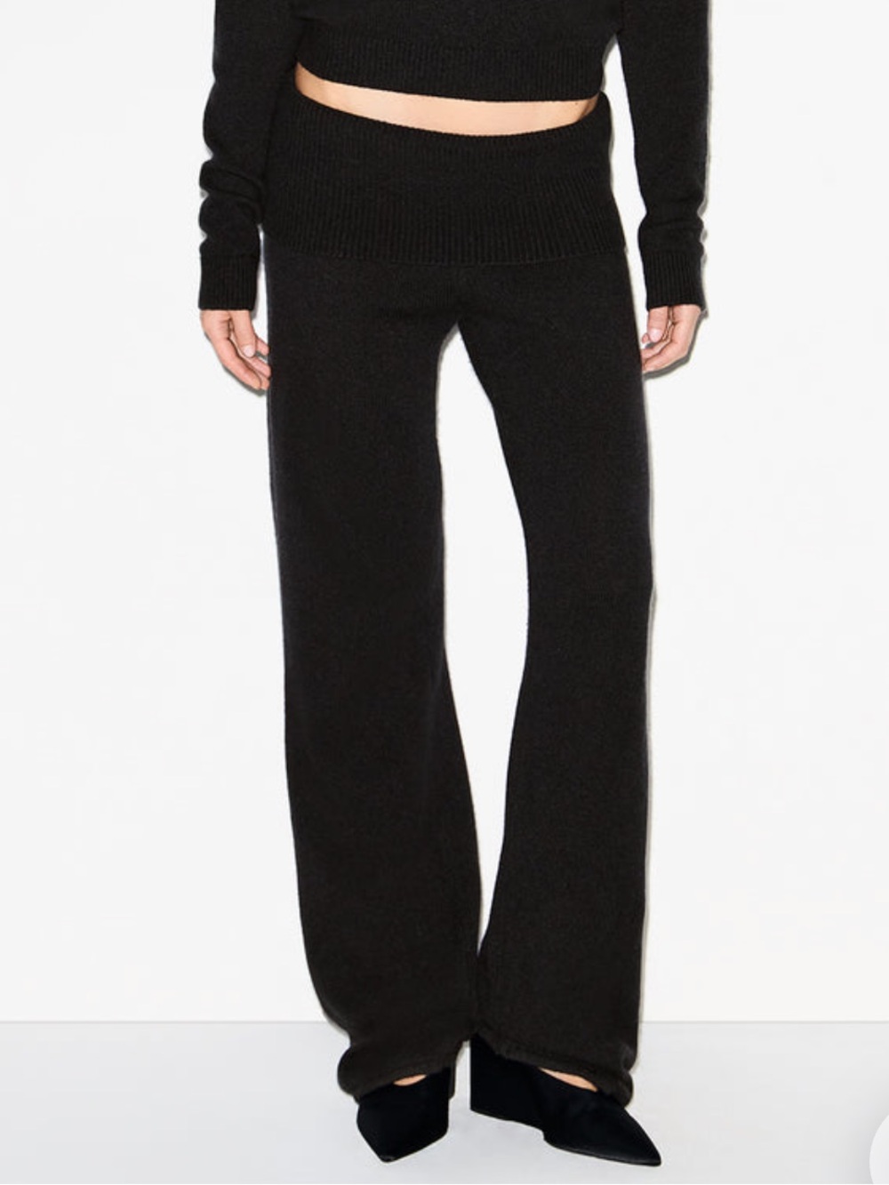SKIMS Wool Cashmere Foldover Pant in size Small Onyx